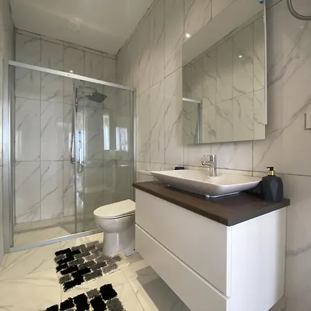 Stylish 2br Lagoon Views * Bogazici
