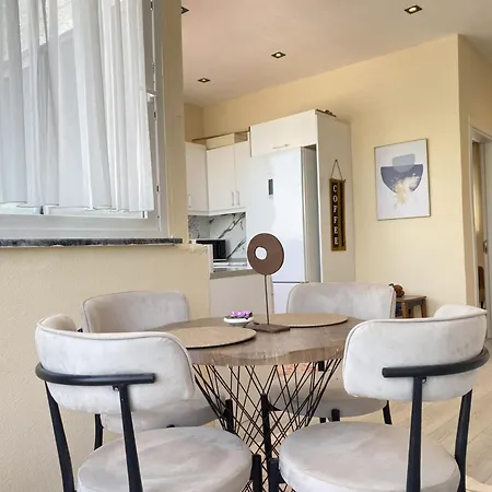 아파트 Stylish 2br Lagoon Views *
