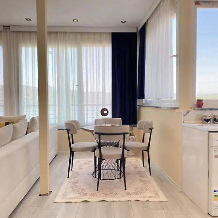 Stylish 2br Lagoon Views * Bogazici